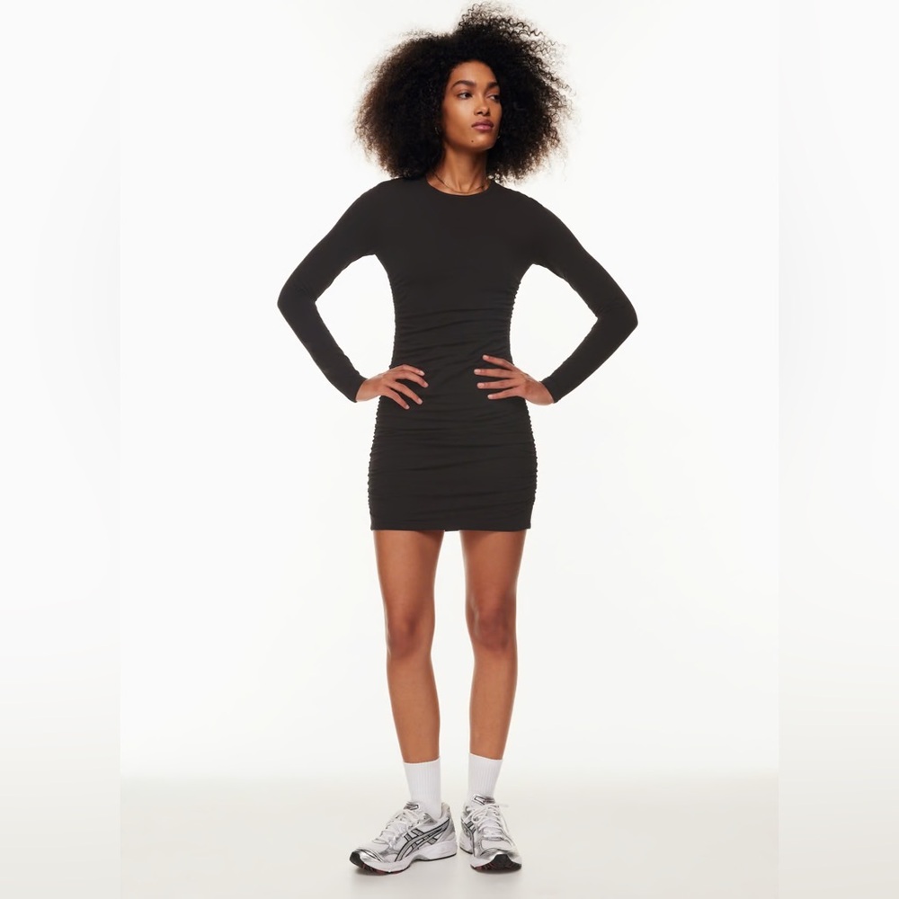 Aritzia TNA Chill Malibu Long Sleeve Dress Black Bodycon Size Medium M